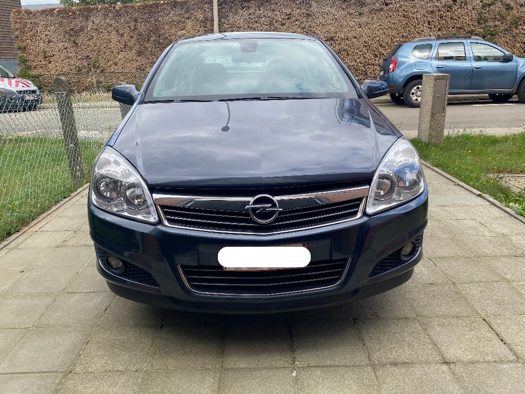 Opel Astra, Auto's, Voorwielaandrijving, Dealer onderhouden, Zwart, 4 cilinders