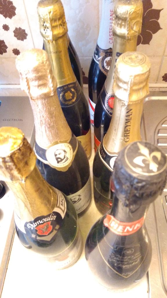 oude bruisende dranken van minstens 20 jaar oud., Verzamelen, Wijnen, Ophalen, Zo goed als nieuw, Overige typen