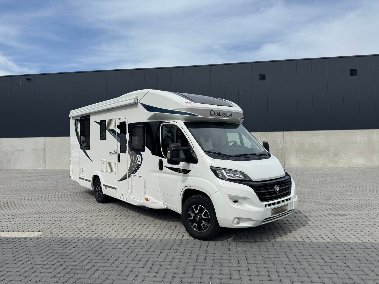 Chausson 718 XLB - 30.060 km, Jusqu'à 4, Fiat, Douche, Chausson