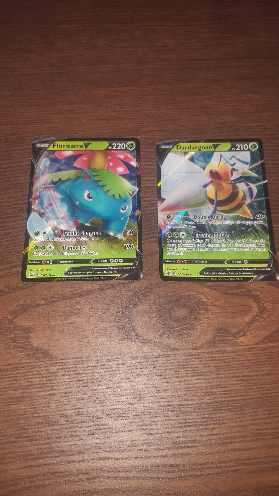 À vendre lot de 2 cartes Pokémon en état NEUF/Mint :

1. Flo, Ophalen, Booster