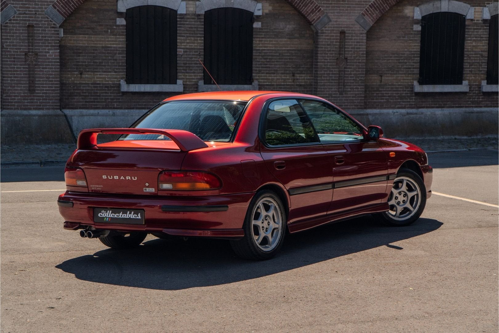 Subaru Impreza 2.0 GT AWD Turbo origineel NL geleverd - 1e e, Auto's, Sportstoelen, Bedrijf, Grijs, Impreza