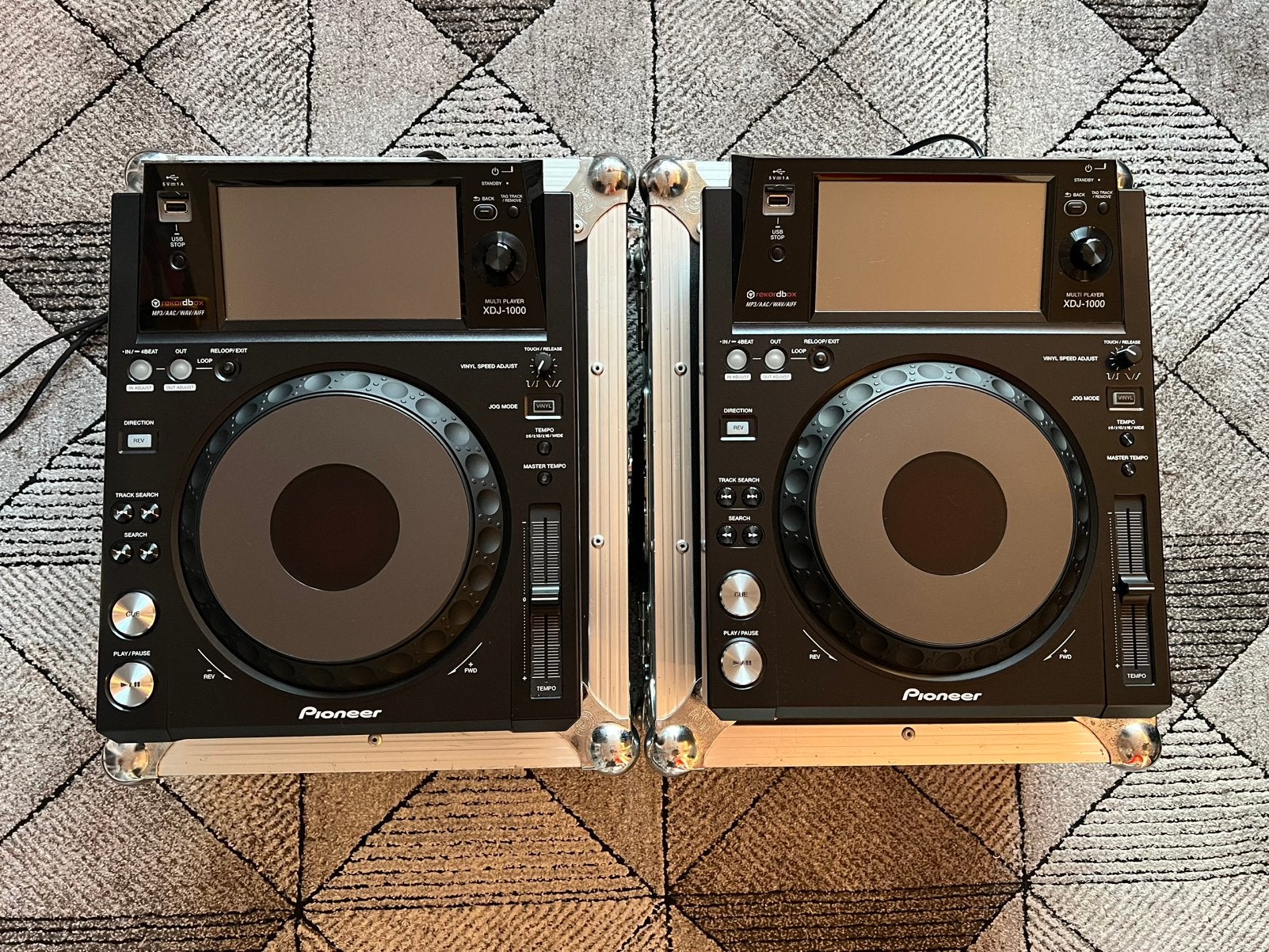 Pioneer XDJ-1000 + Flightcases & Decksavers, Enlèvement, Comme neuf, Pioneer