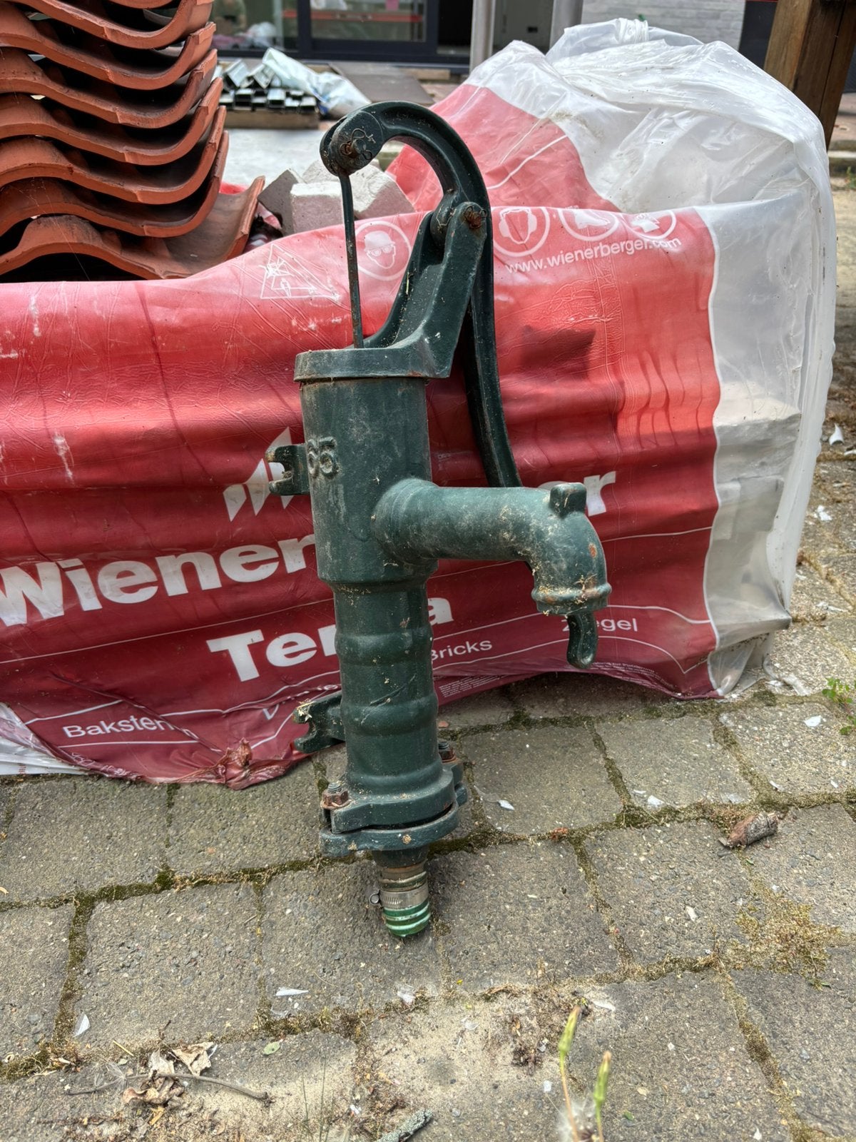 hand waterpomp voornwaterput, Tuin en Terras, Ophalen, Zo goed als nieuw