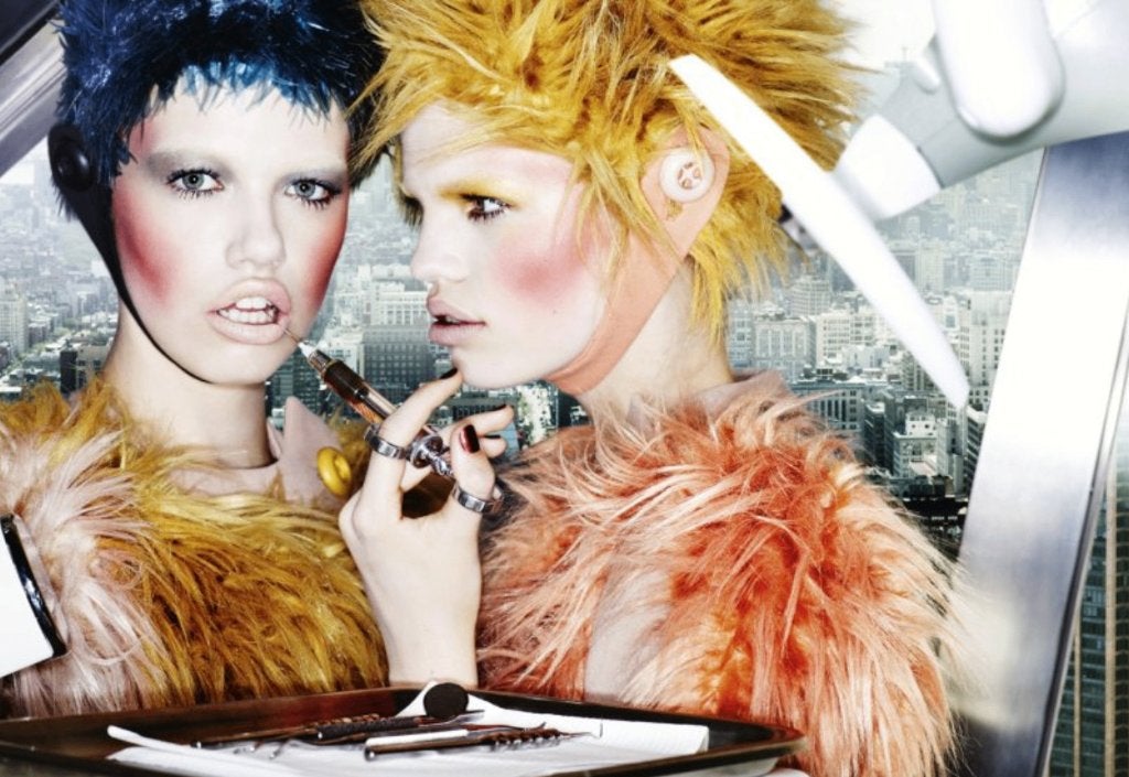 MARIO TESTINO, Ophalen