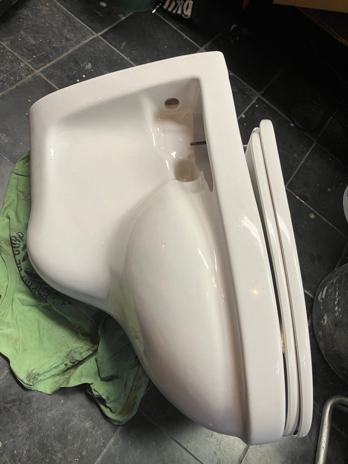 Toilettes suspendues -  gratuite, Enlèvement, Utilisé, Pierre, Toilettes