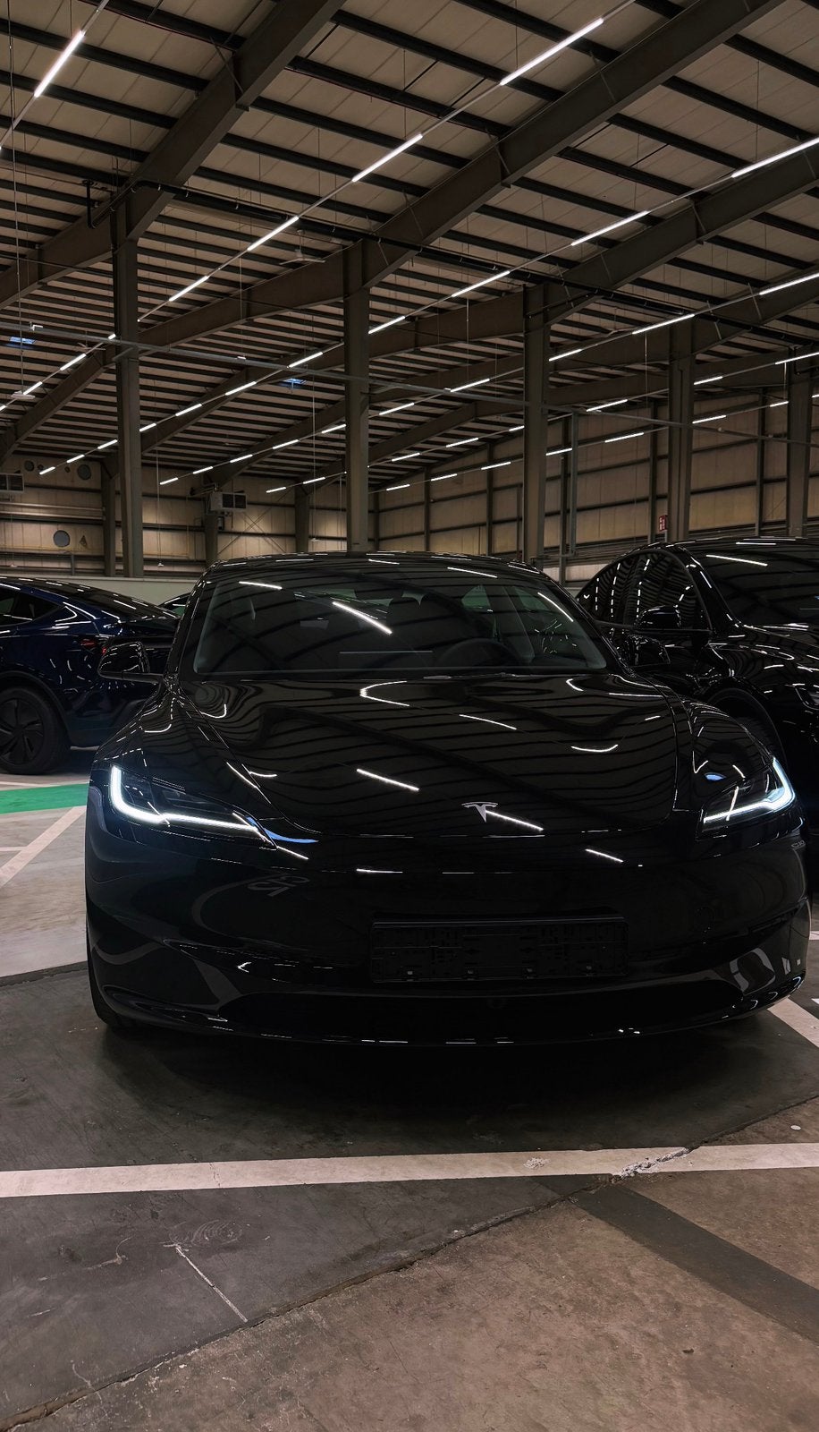 Tesla Model 3 – Nieuwste model – 2026 – 21.000 km – Zwart, Auto's, Automaat, Achterwielaandrijving, Zwart, Leder en Stof