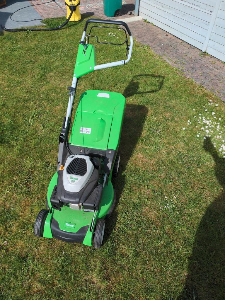 Viking 6 Grasmaaier - Benzine, Ophalen, Gebruikt, Opvangbak, Benzine-grasmaaier