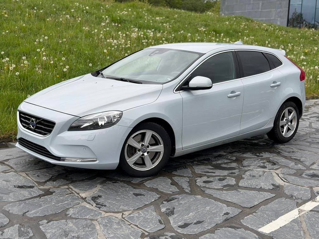 Volvo v40 d3 2.0d / Automaat, Autos, Volvo, Entreprise, Achat, V40, Caméra de recul, Diesel, Euro 5, Berline, 5 portes, Automatique