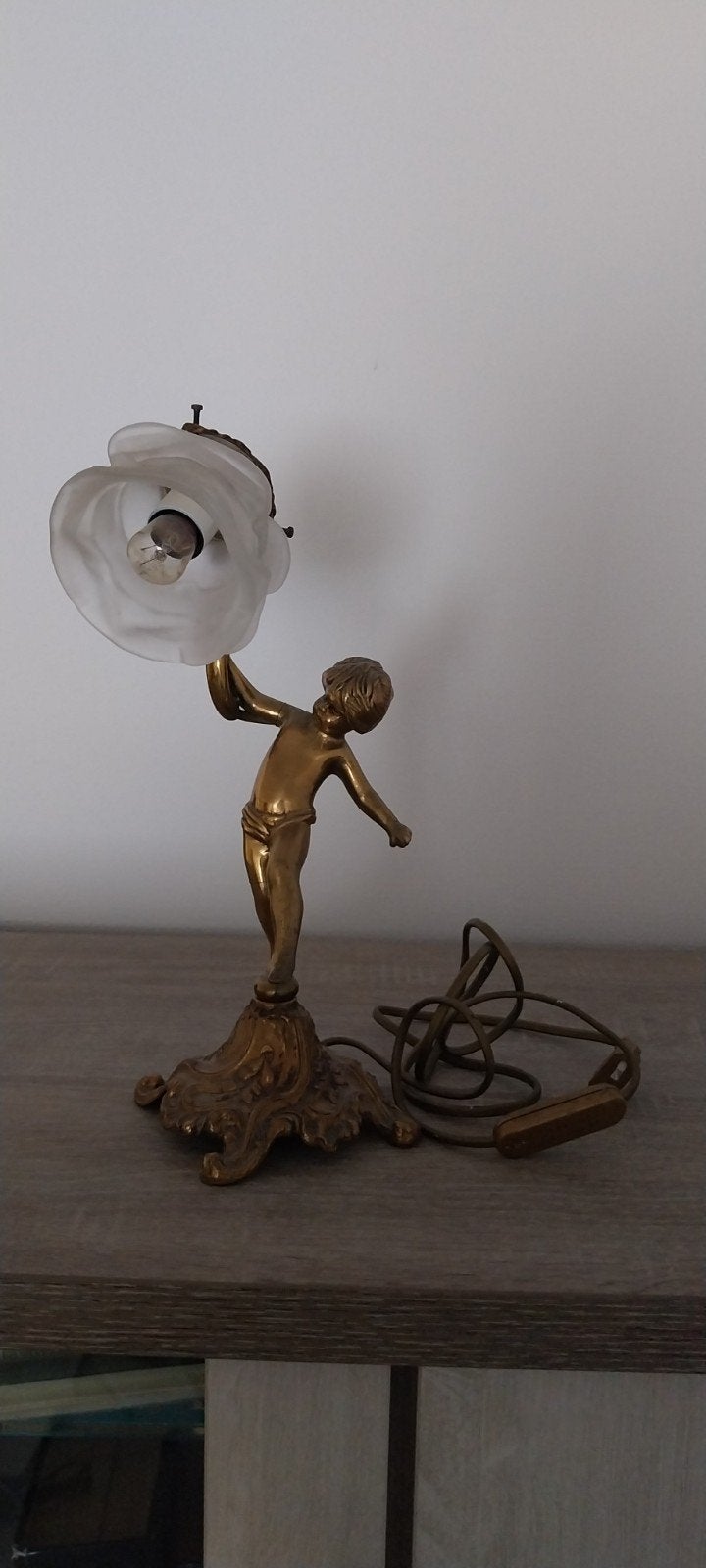 lampe tulipe ancienne signée Mathieu, Doré, Vintage, Lampe figurine, Verre