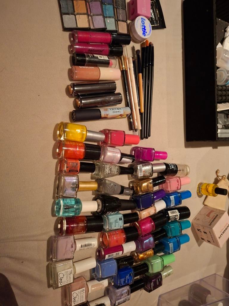 Maquillage et vernis, Bijoux, Sacs & Beauté, Neuf, Maquillage, Enlèvement ou Envoi, Autres couleurs