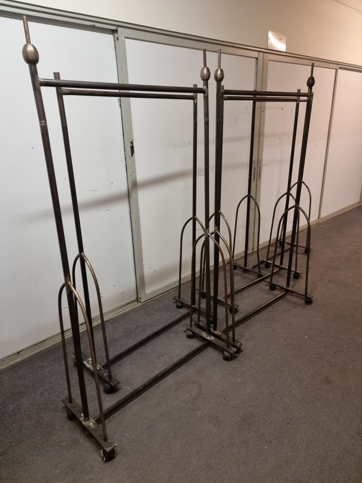 Lot 6 vintage retro kledingrekken handgemaakt unieke serie, Ophalen
