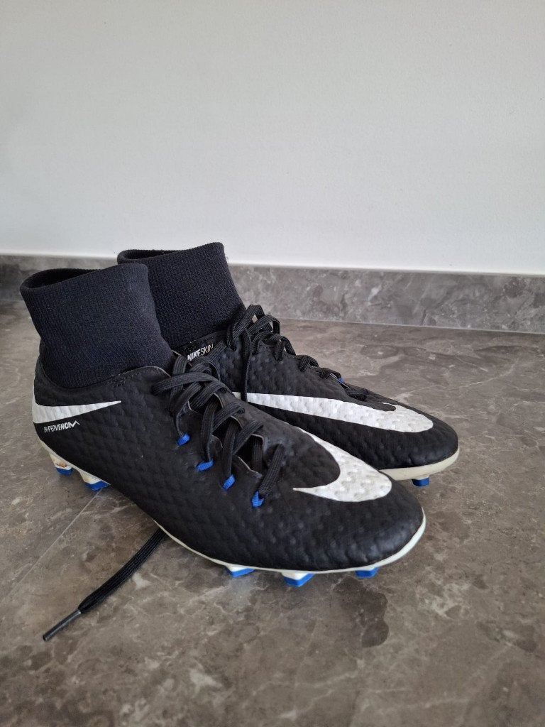 Voetbalschoenen NIKE hypervenom maat 42.5, Sport en Fitness, Ophalen of Verzenden, Zo goed als nieuw, Schoenen