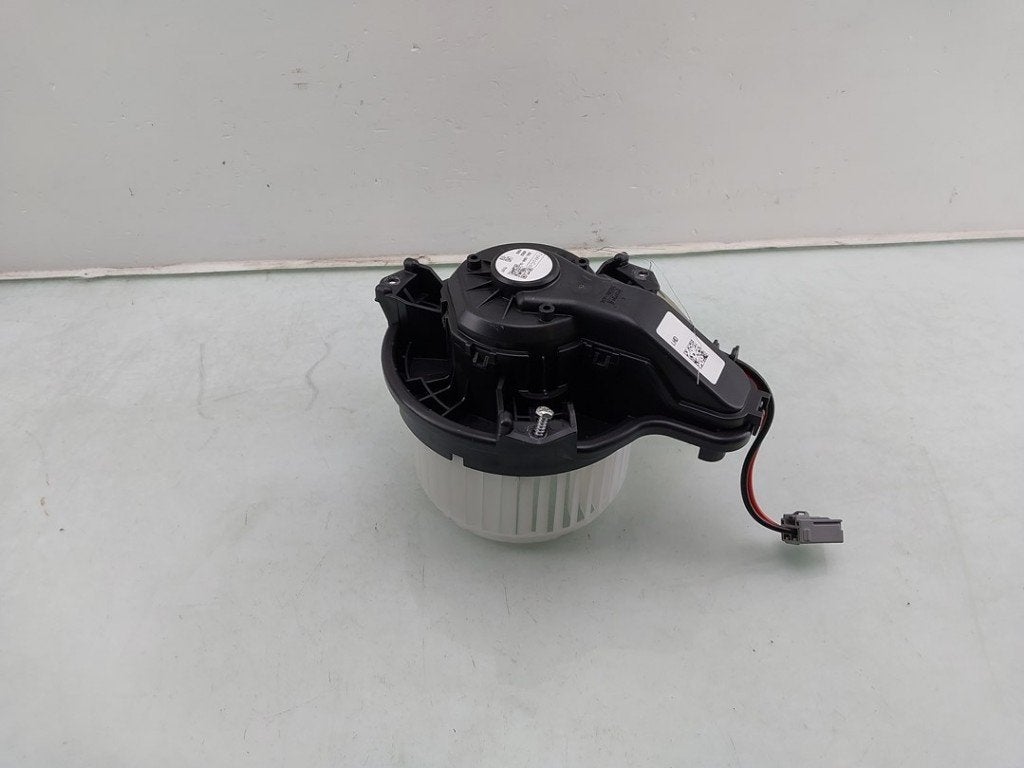 VENTILATEUR RADIATEUR MOTEUR Ford Focus 4 Wagon, Autos : Pièces & Accessoires, Utilisé, Ford