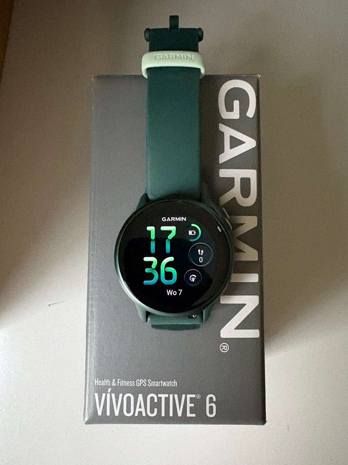 Garmin vivoactive 6 groen (schade horlogeglas), Étanche, Enlèvement ou Envoi, Vert, Utilisé
