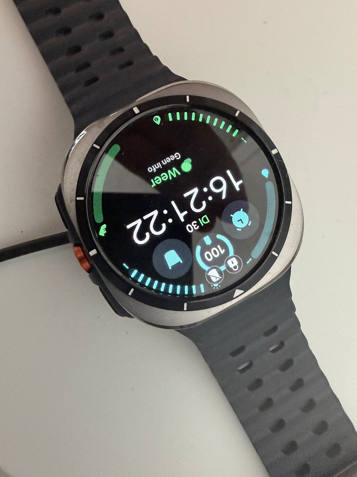 Samsung Galaxy Watch Ultra (2025), Handtassen en Accessoires, Smartwatches, Verzenden, Zo goed als nieuw