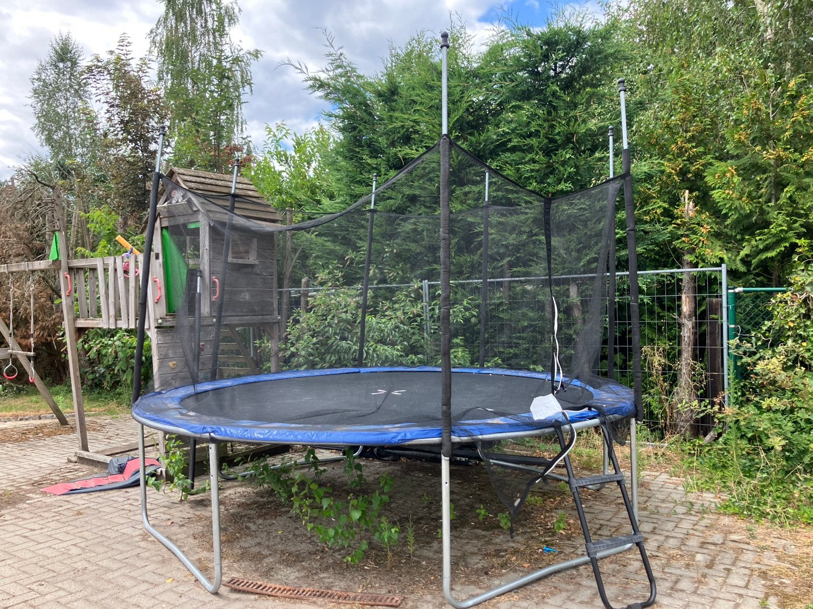 Trampoline met net en trapje, Ophalen, Zo goed als nieuw