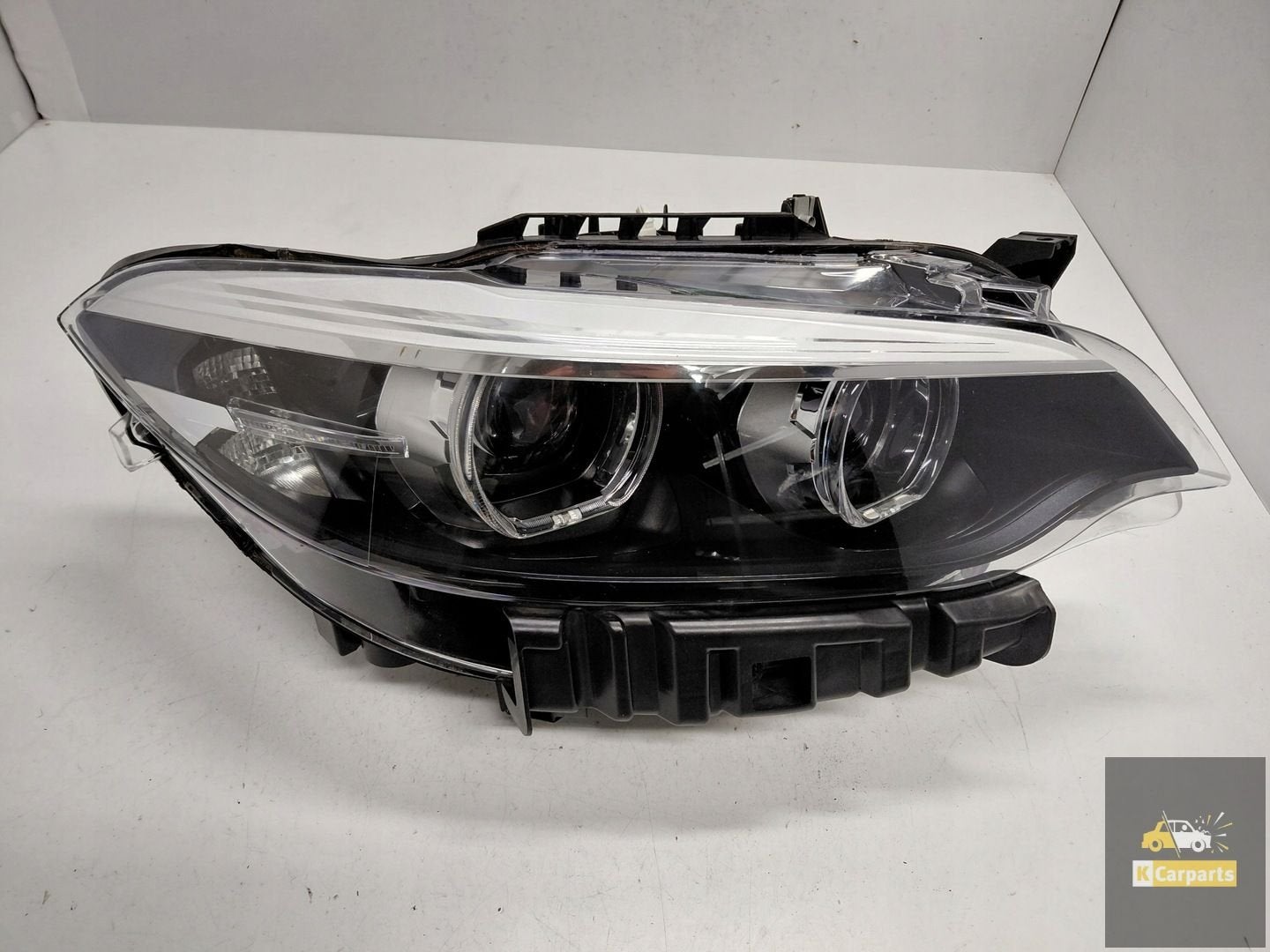 8738680, BMW F22 Lift Full LED Lamp droit, Petuelring 130
80788  Munich, DE, Info@bmw.de, Utilisé, BMW