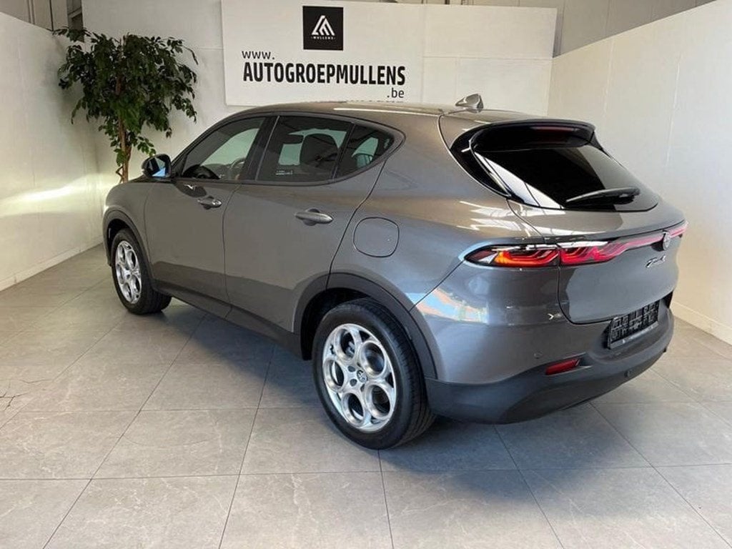 Alfa Romeo Tonale PHEV AT6e Q4 280 pk, Autos, Alfa Romeo, Argent ou Gris, Achat, Euro 6, Entreprise