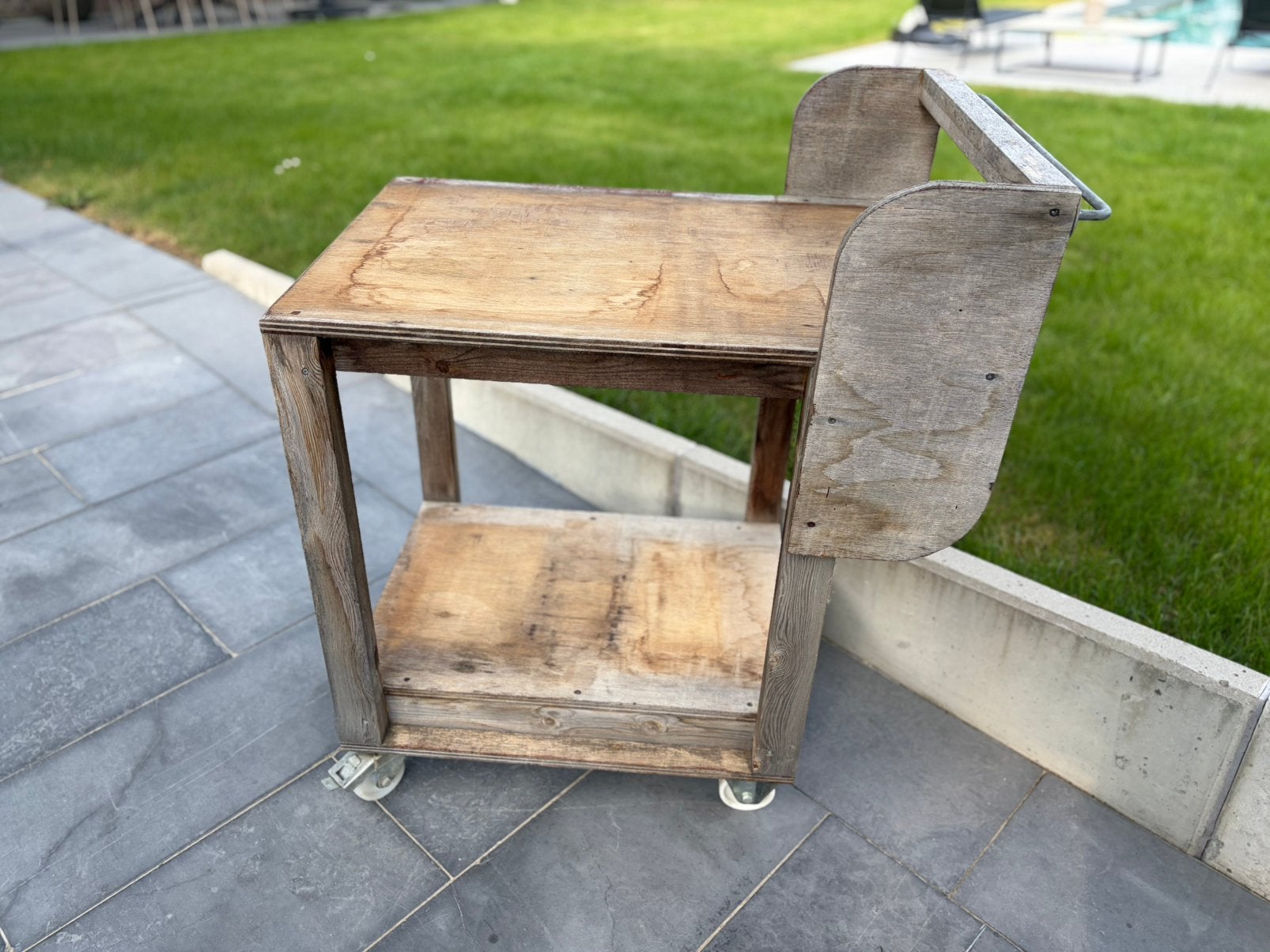 Houten kar voor buiten (BBQ - Bar -…), Enlèvement, Utilisé