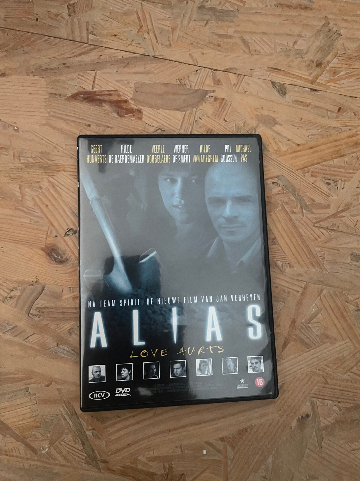 Alias, Ophalen of Verzenden, Zo goed als nieuw