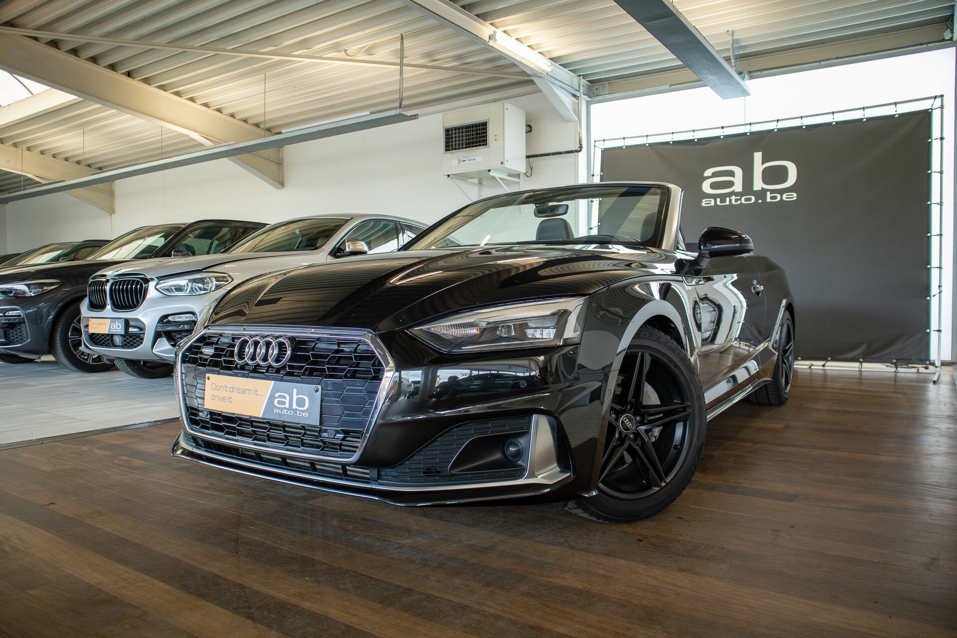 Audi A5 CABRIO QUATTRO, LED, CAMERA, CARPLAY, NAVI, Auto's, Audi, Parkeerassistent, 4 cilinders, 0 kg, Zwart