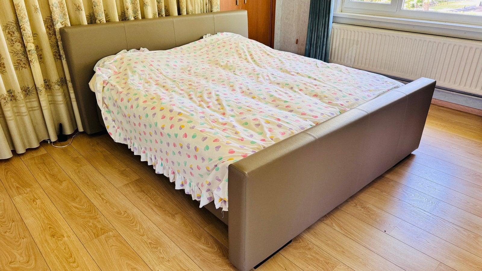 Kwaliteits boxspring in uitmuntende staat 180x200, Huis en Inrichting, Slaapkamer | Bedden, Ophalen, Zo goed als nieuw