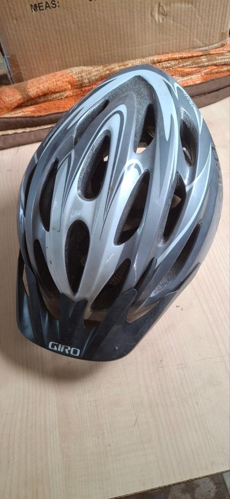 Fiets helm giro, Fietsen en Brommers, Ophalen of Verzenden