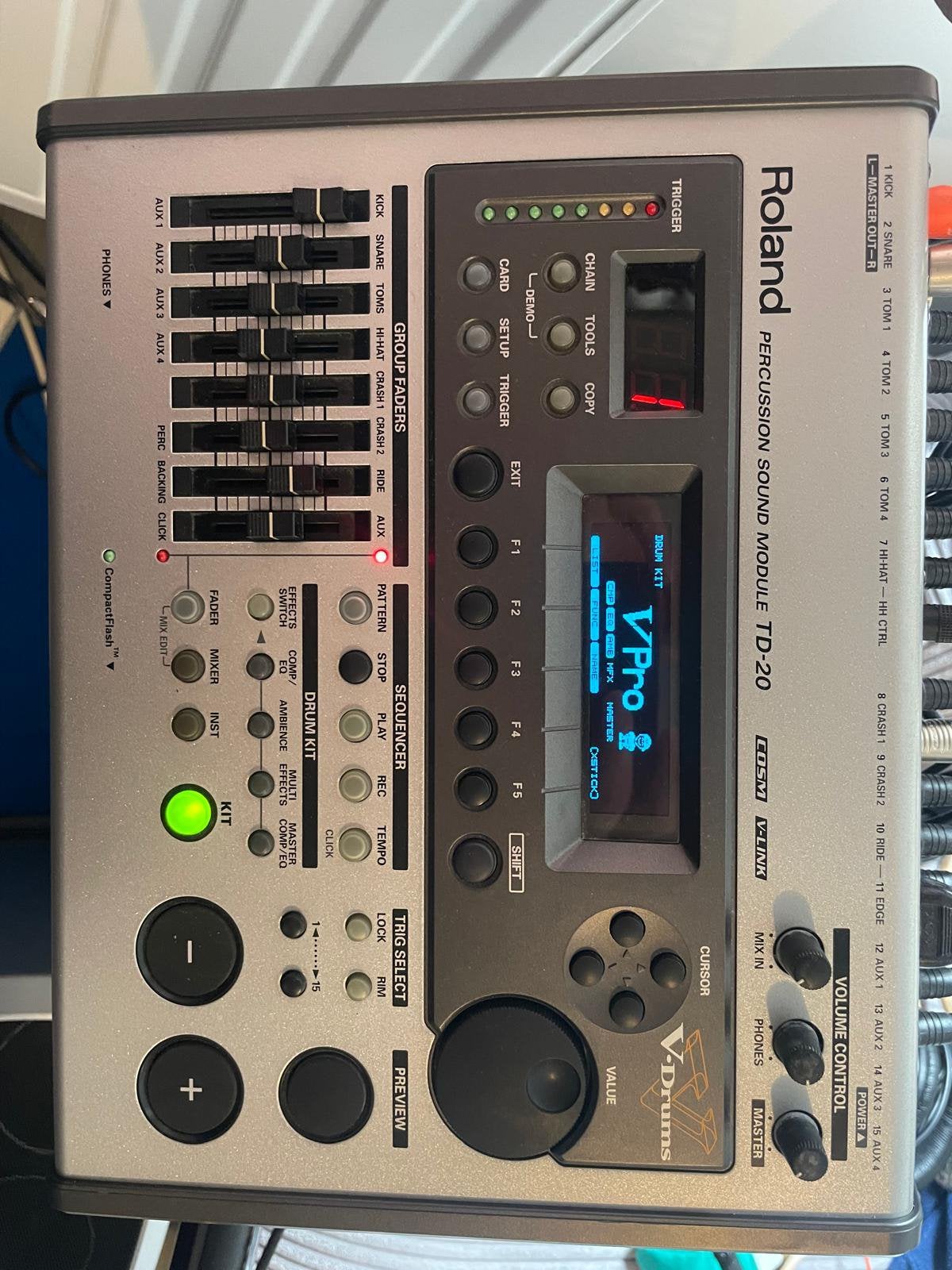 Roland TD20 drumstel met luidspreker, Musique & Instruments, Batteries & Percussions, Comme neuf, Enlèvement