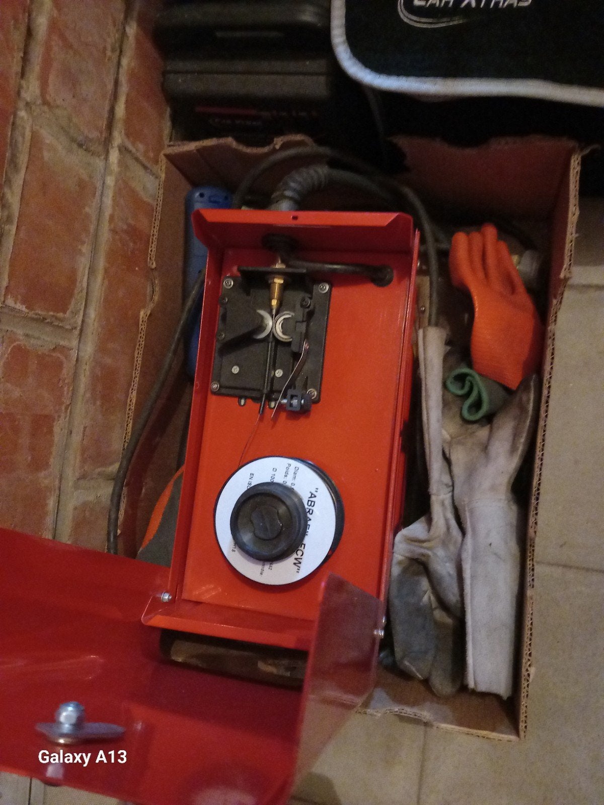 Half automaat lastpost gas in draaid, Ophalen