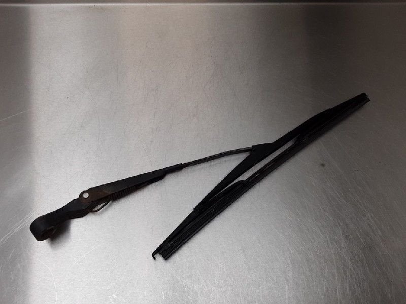 ESSUIE-GLACE BRAS ARRIÈRE VITRE Subaru Legacy Wagon (BG), Utilisé, Subaru