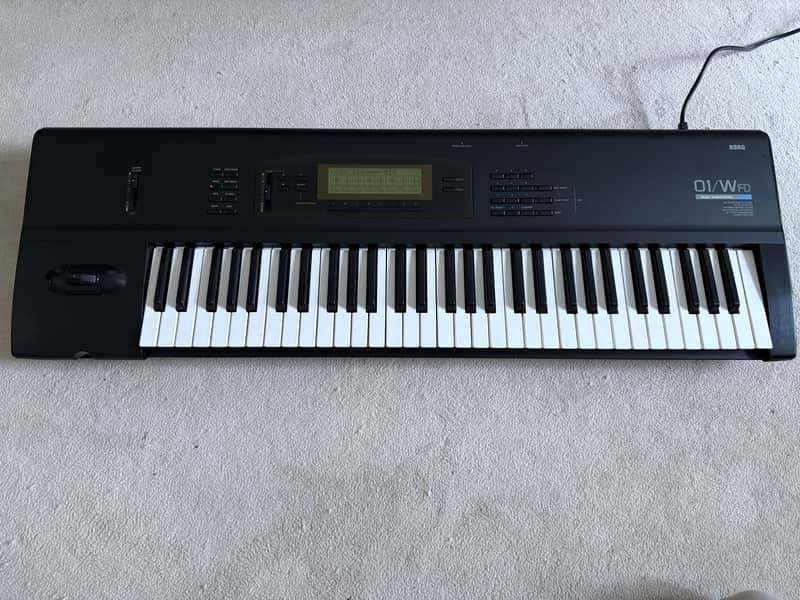 KORG 01/WFD, Ophalen, Gebruikt, 76 toetsen, Korg