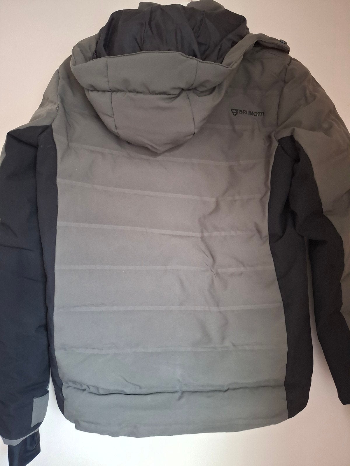 Winterjas, Ophalen of Verzenden, Zo goed als nieuw, Brunotti, Jongen