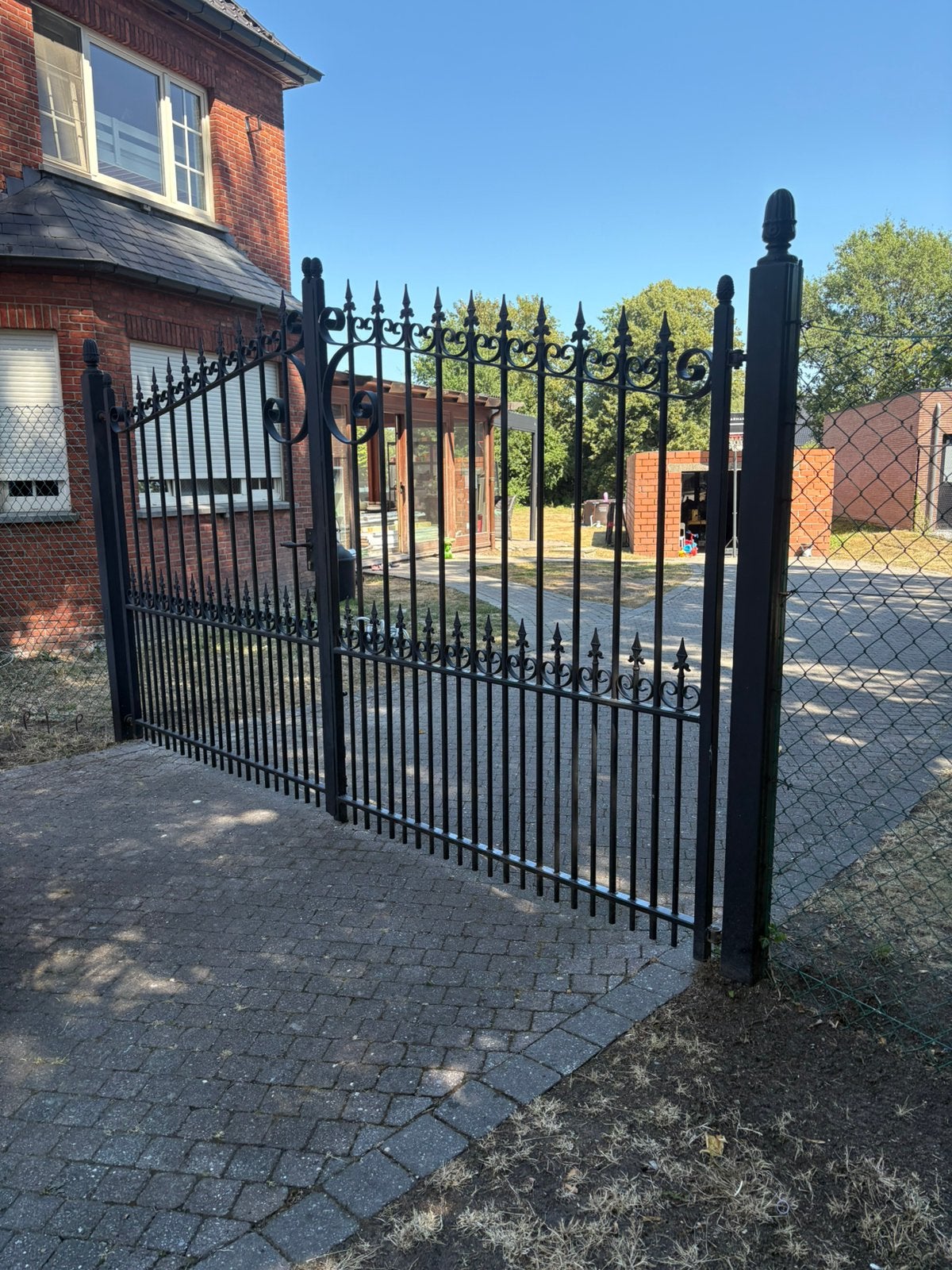 Metalen poort, Ophalen, Zo goed als nieuw