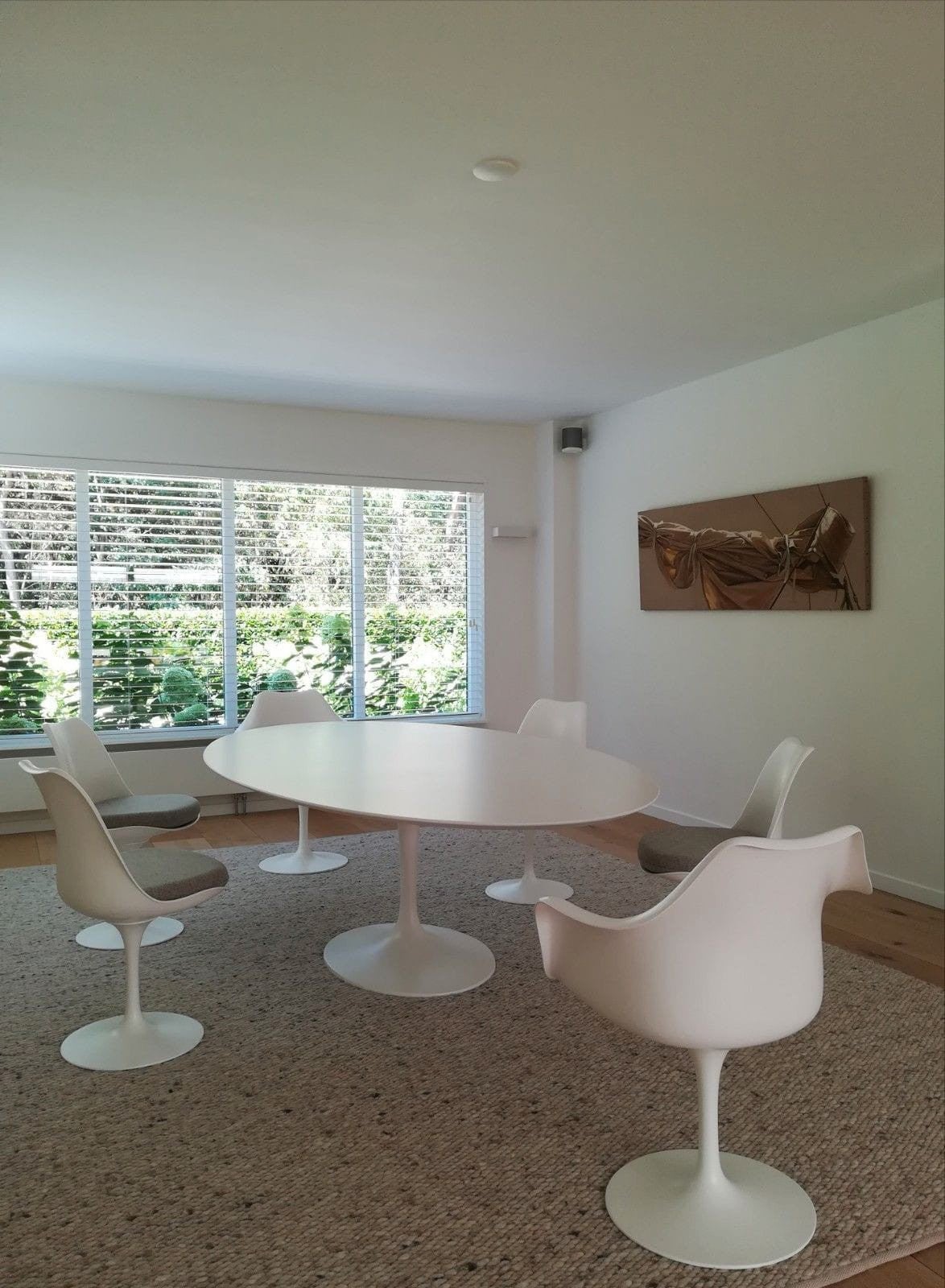 céramique in outdoors tulipe tafels Eero Saarinen stoelen, 100 tot 150 cm, Verzenden, Ovaal, Overige materialen
