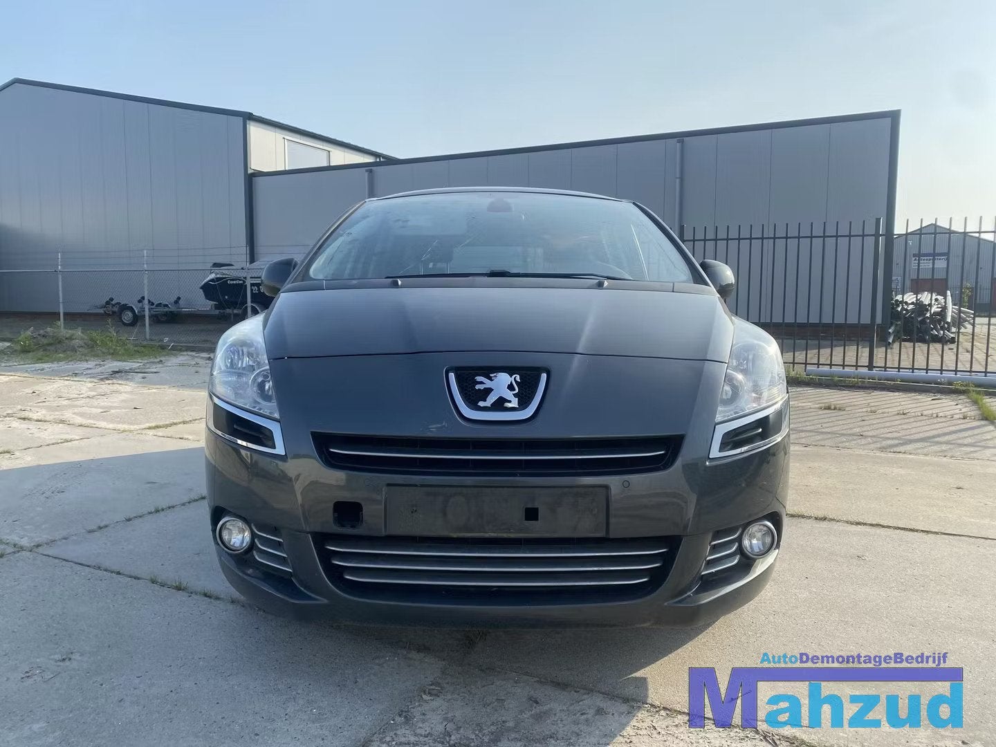 PEUGEOT 5008 Grijs KTPD Voorbumper 2009-2017, Taurusavenue 1
2132 LS  Hoofddorp, NL, Gebruikt, Contact.group@renault.com, Bumper