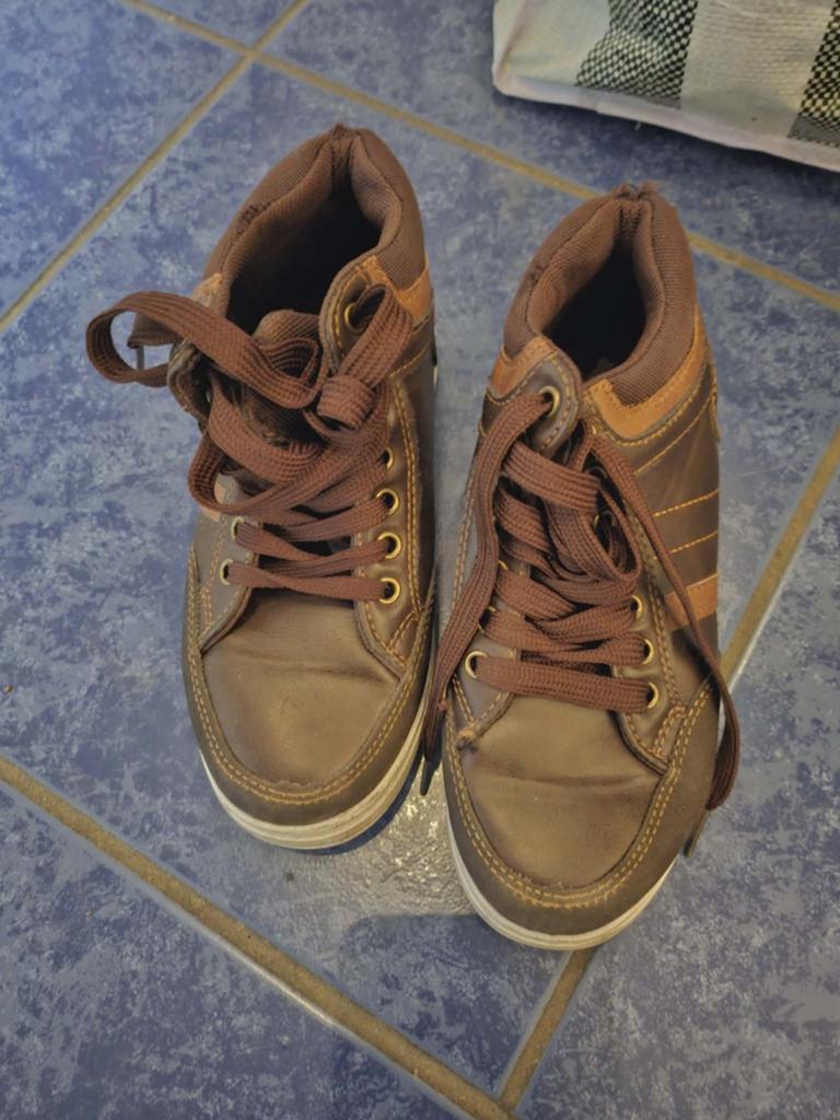 Chaussures garçon, Enlèvement, Chaussures