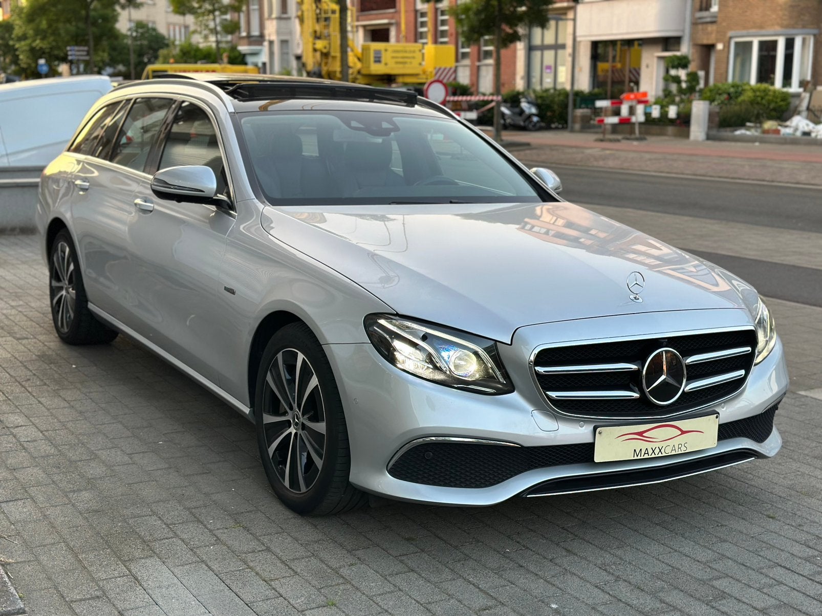 Mercedes-Benz E300de Aut. PHEV - 306 pk, Auto's, Mercedes-Benz, Bedrijf, Te koop, E-Klasse, 360° camera, ABS, Adaptieve lichten