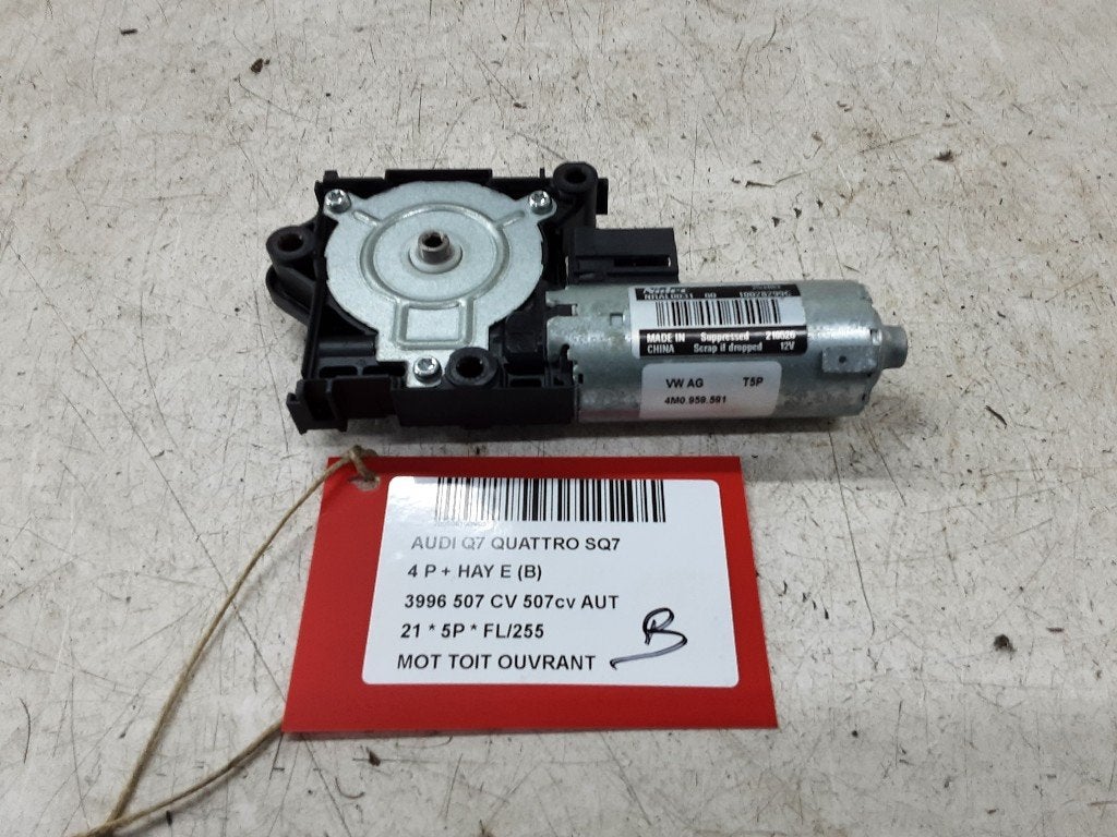 TOIT OUVRANT MOTEUR Audi SQ7 (4MB / 4MG) (4M0959591), Mevr. I. Hauben, Audi, Utilisé, Rue de l'Espoir 34 34
4030  GRIVEGNÉE, BE