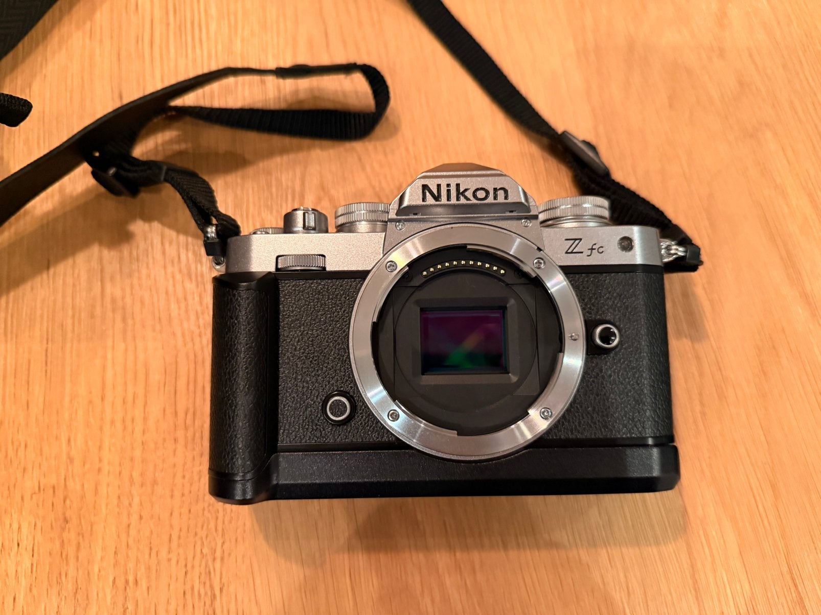 Nikon ZFC camera + Nikkor Z 28mm lens - zgan, Envoi, Comme neuf, Nikon