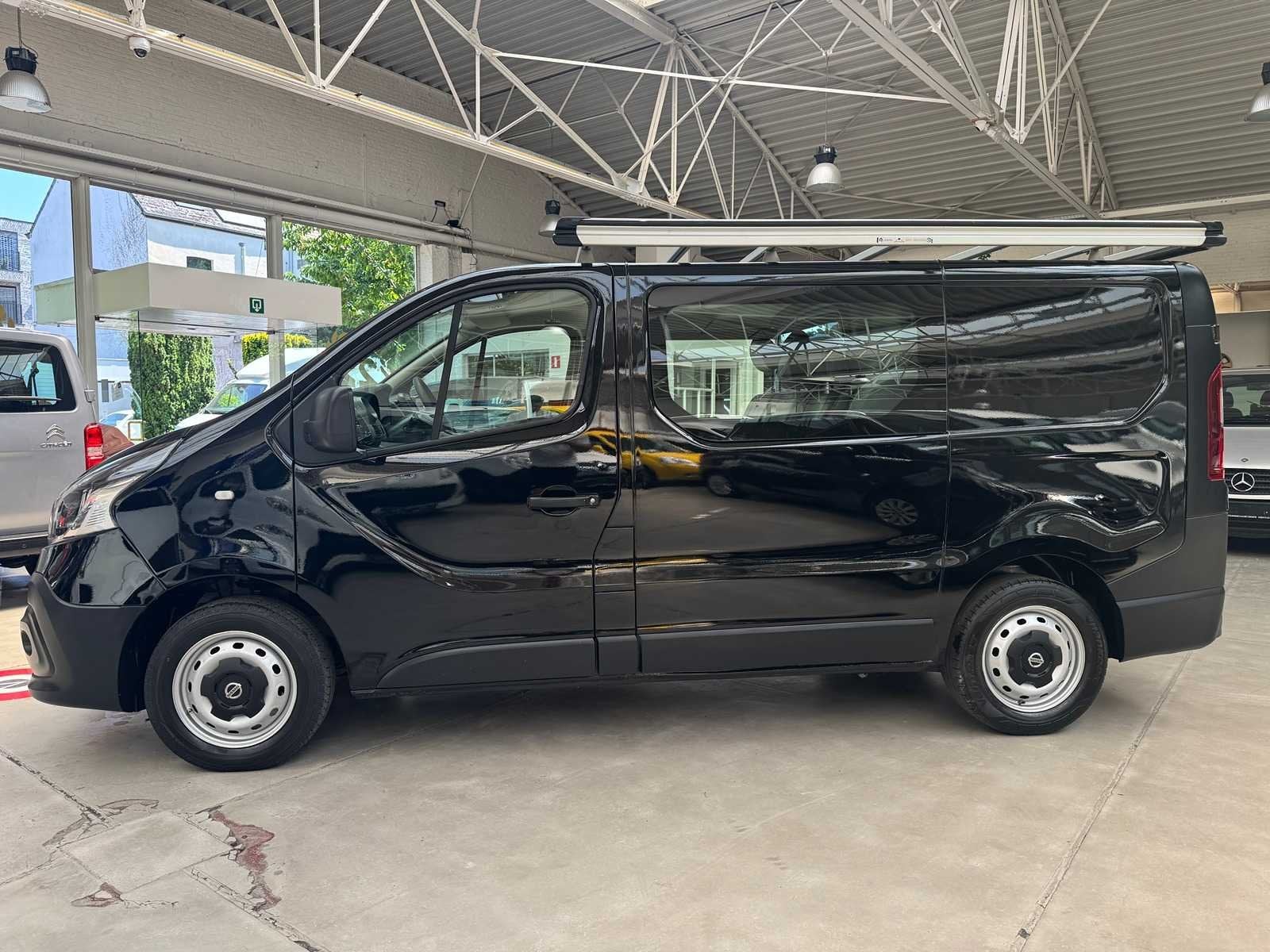 2019 Nissan NV300 Dubbele Cabine - 71.000km, Gebruikt, Euro 6, Bedrijf, Te koop