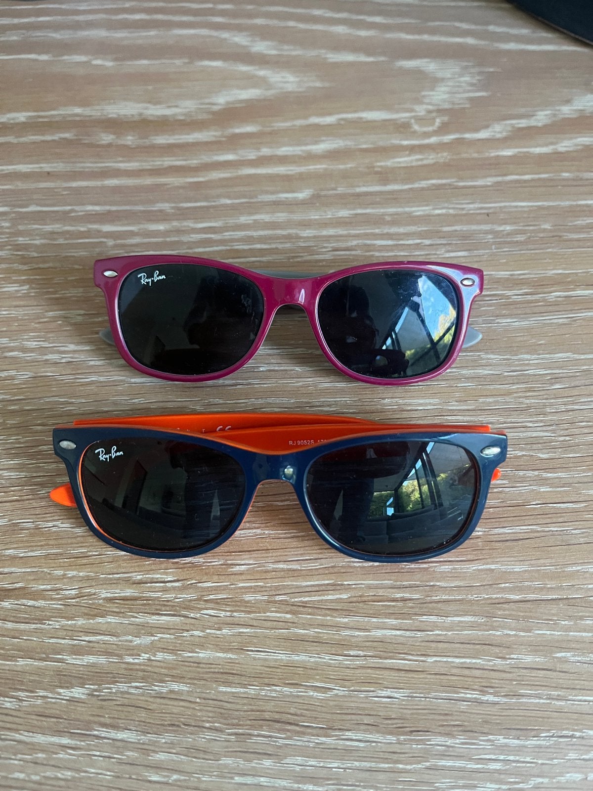 Twee kinder zonnebrillen Rayban original, Kinderen en Baby's, Ophalen of Verzenden, Zo goed als nieuw, Blauw