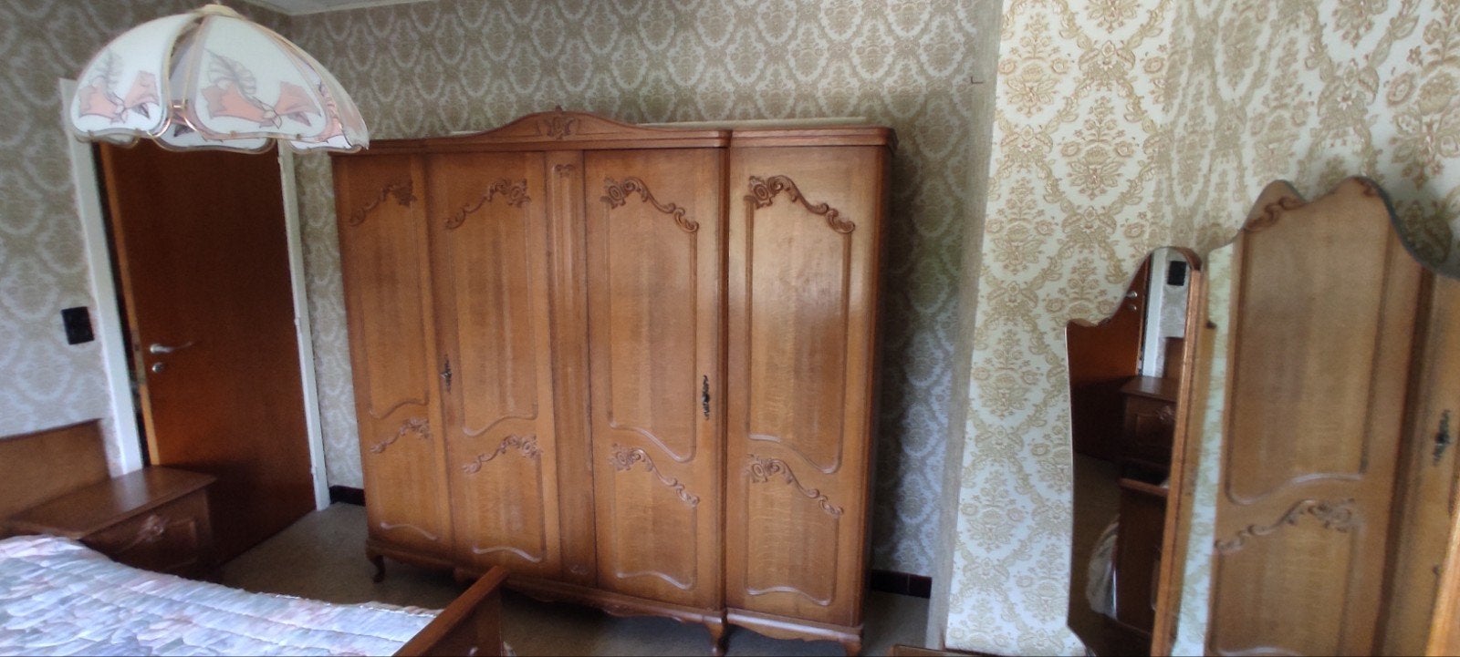 4 deurse kleerkast uit de jaren '60-'70:L 215x H200x D 60 cm, Ophalen