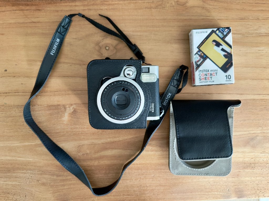 Fuji Instax Mini 90 Neo Classic, 6 films & beschermhoes, Ophalen of Verzenden, Zo goed als nieuw, Polaroid, Fuji