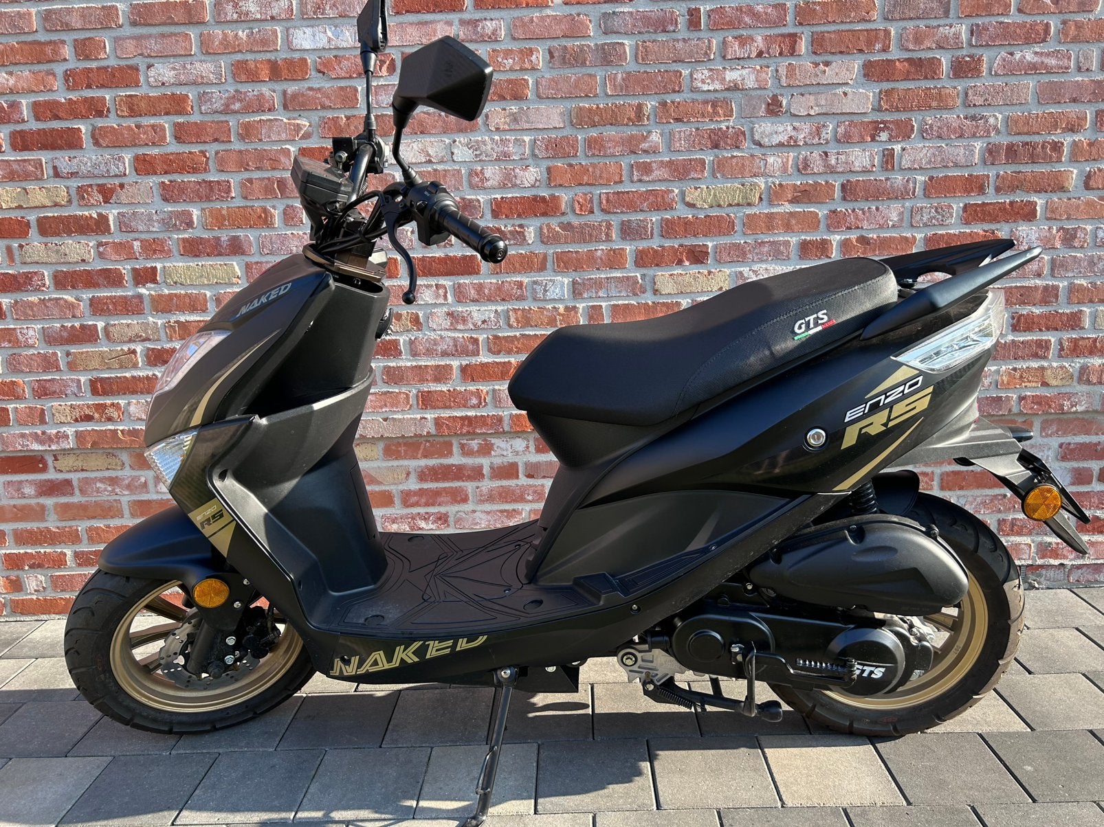 GTS Enzo Naked A-Klasse, Fietsen en Brommers, Ophalen, Klasse A (25 km/u), Zo goed als nieuw, Benzine
