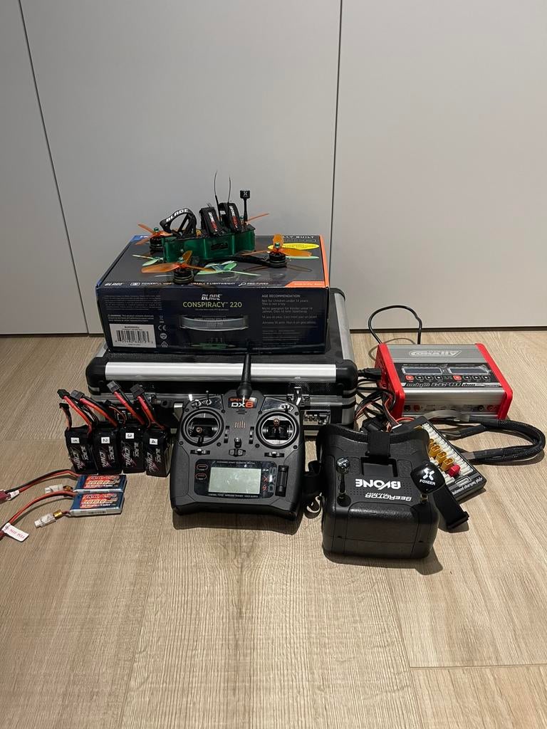 Blade Conspiracy 220, TV, Hi-fi & Vidéo, Drones, Moins de 15 minutes, Enlèvement ou Envoi, Drone de course, Comme neuf