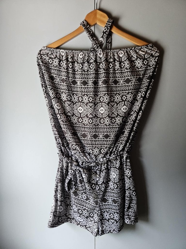 Combi short été noir/blanc taille M, Vêtements | Femmes, Combinaisons, Enlèvement ou Envoi, Comme neuf, Taille 38/40 (M), Blanc