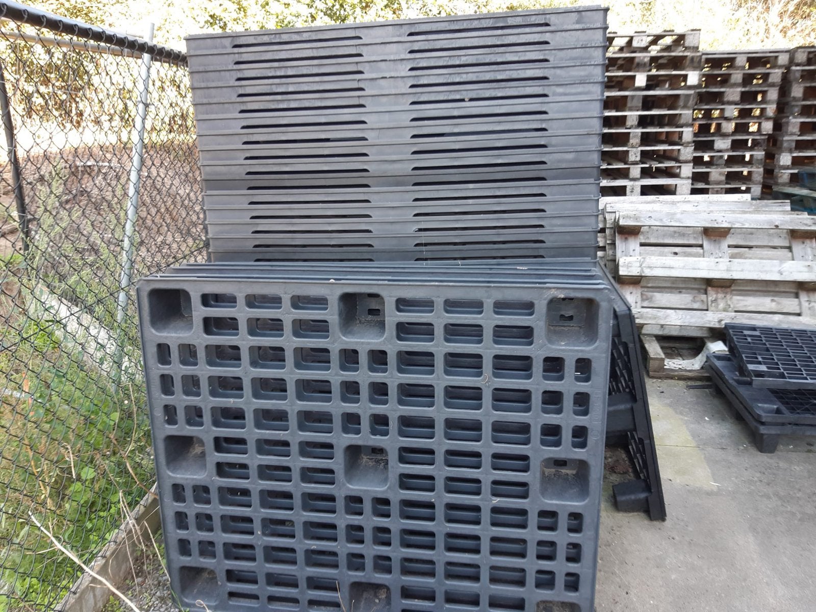 Palettes en plastique, Enlèvement, Utilisé