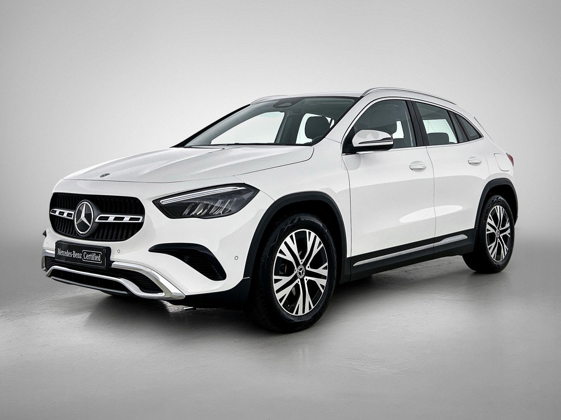 Mercedes-Benz GLA-Klasse 220 Luxury Line | Dodehoekassistent, Automaat, Dealer onderhouden, Stof, Zwart