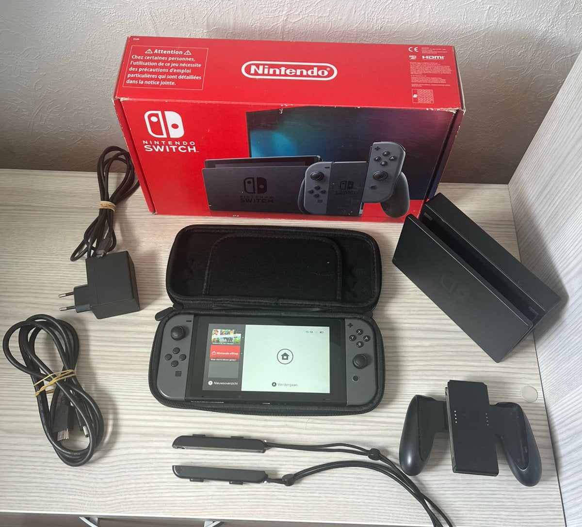 Nintendo Switch V2 Compleet, Ophalen of Verzenden, Zo goed als nieuw, Switch 2019 Upgrade