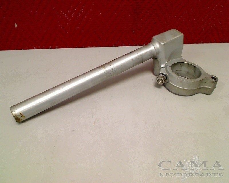 STUURHELFT LINKS Triumph Daytona 995 1999-2001 (955i), Motoren, Dhr. S. di Majo, Gebruikt, Info@cama-motorparts.nl, P.J. Troelstraweg 8 8
3144 CX  MAASSLUIS, NL